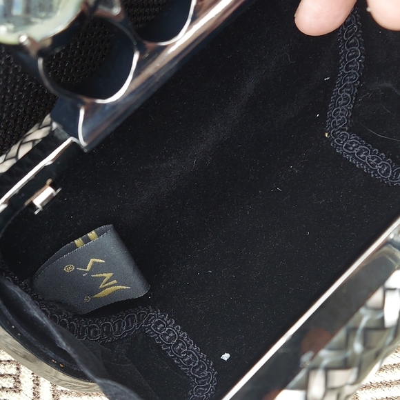 Hard shell evening bag - Picture 4 of 7